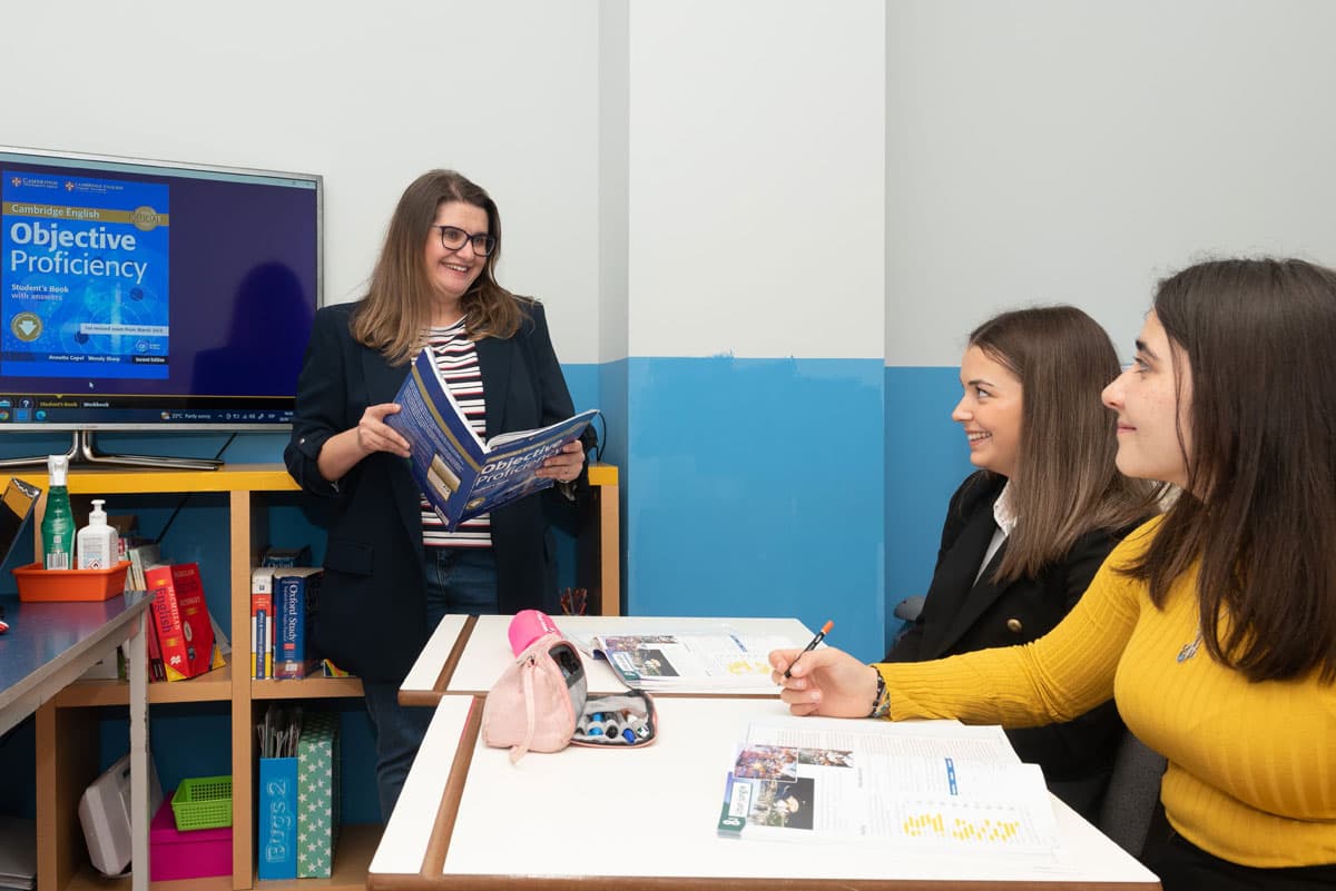 Preparar alumnos para obtener títulos de Cambridge English